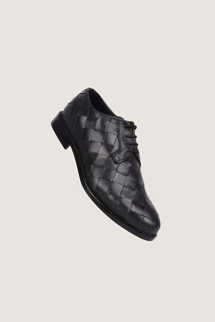 Step into Elegance: Men Roy Interlacing Formal Shoes for Timeless Style  - Novado